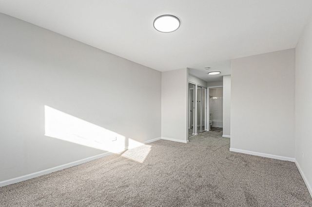 1320B Lore Lane 208, Lombard, IL 60148