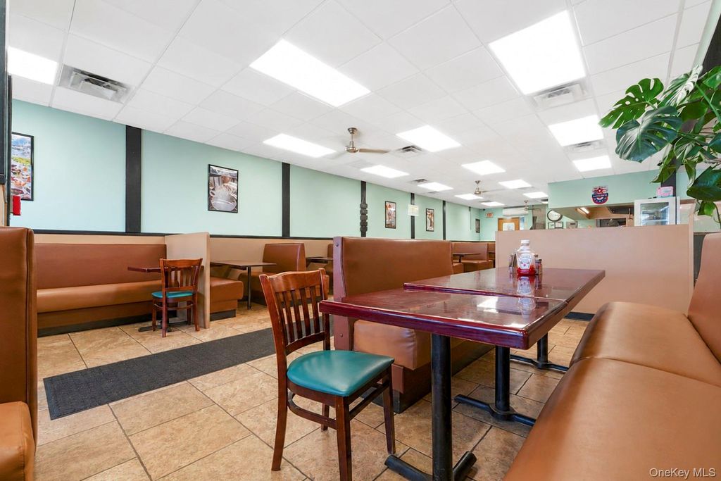 470 E Main Street, Patchogue, NY 11772 — exterior