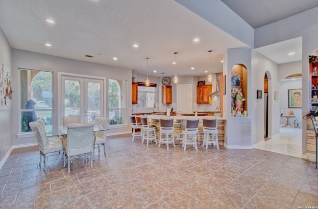 2110 WINDING VW, San Antonio, TX 78260