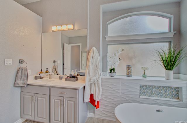 2110 WINDING VW, San Antonio, TX 78260