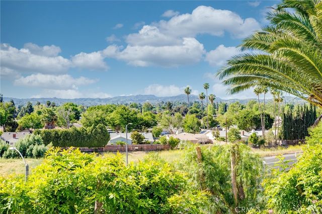 7126 Atheling Way, West Hills, CA 91307