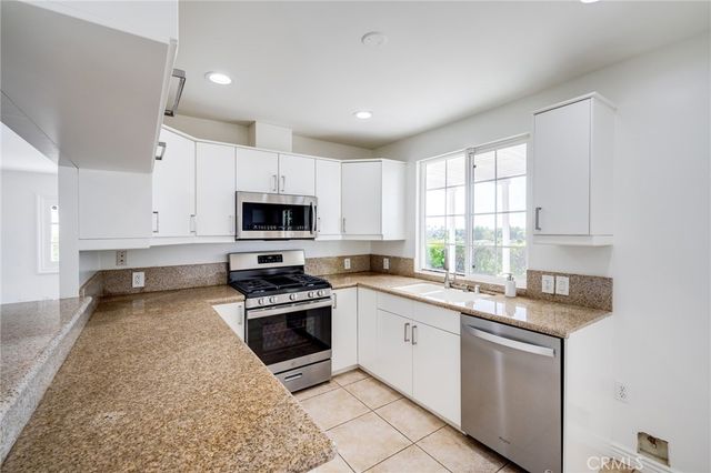 7126 Atheling Way, West Hills, CA 91307