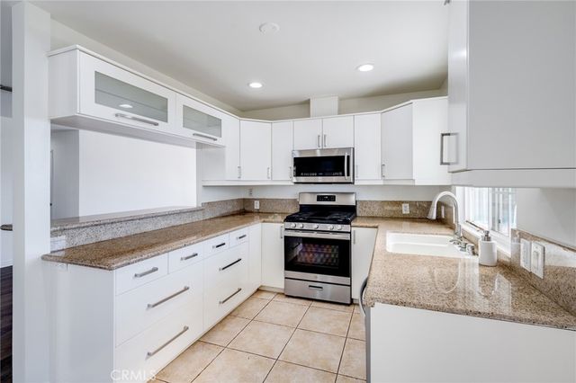 7126 Atheling Way, West Hills, CA 91307