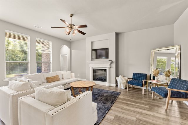355 Sweetspire Drive, Royse City, TX 75189
