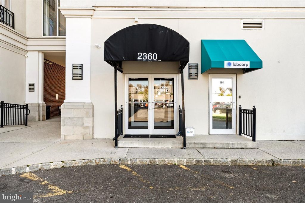 2360 ROUTE 33 #303, ROBBINSVILLE, NJ 08691 — exterior