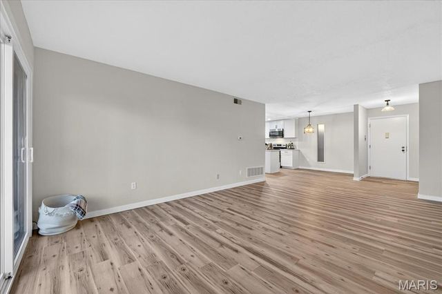 1400 Heritage Landing 203, St Charles, MO 63303