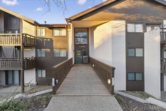 1400 Heritage Landing 203, St Charles, MO 63303