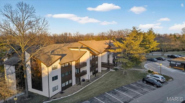 1400 Heritage Landing 203, St Charles, MO 63303