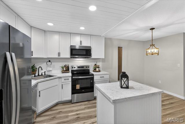 1400 Heritage Landing 203, St Charles, MO 63303