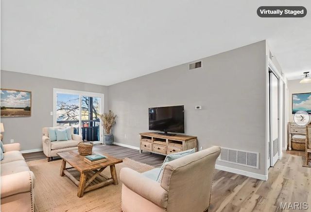 1400 Heritage Landing 203, St Charles, MO 63303