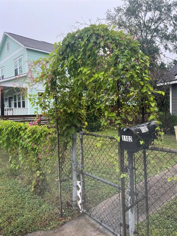 1102 Northwood Street, Houston, TX 77009