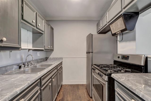 1102 Northwood Street, Houston, TX 77009