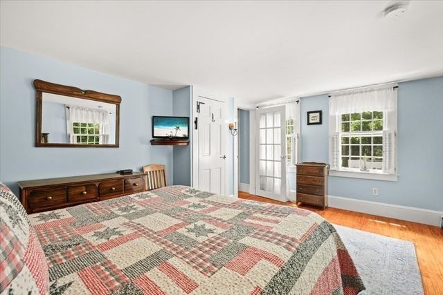 75 Center St, Pembroke, MA 02359