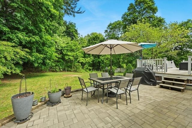 75 Center St, Pembroke, MA 02359