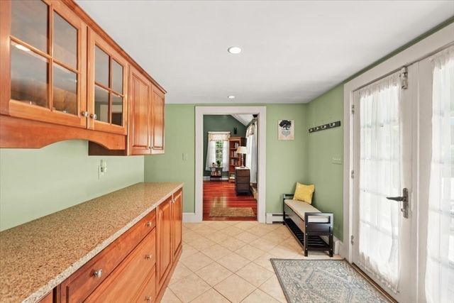 75 Center St, Pembroke, MA 02359