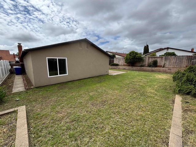 8748 Aquarius Dr, San Diego, CA 92126