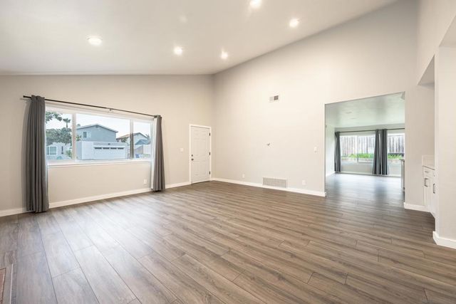 8748 Aquarius Dr, San Diego, CA 92126