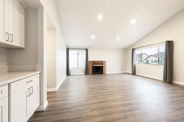 8748 Aquarius Dr, San Diego, CA 92126