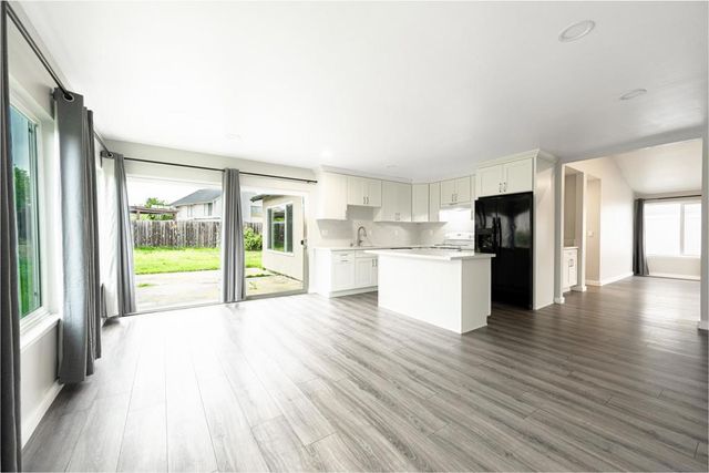 8748 Aquarius Dr, San Diego, CA 92126