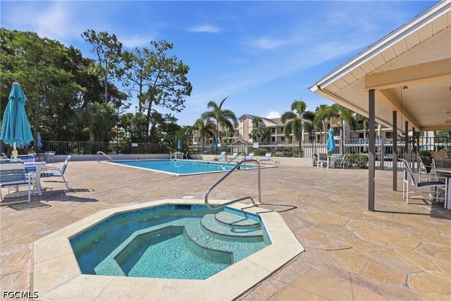 460 Fox Haven DR 1206, Naples, FL 34104