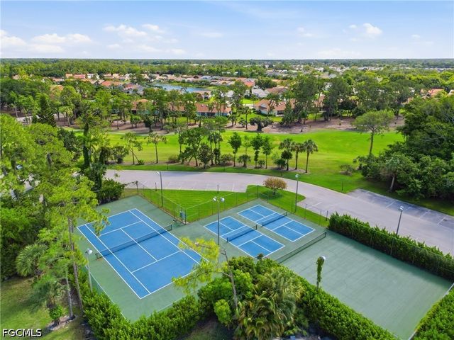 460 Fox Haven DR 1206, Naples, FL 34104