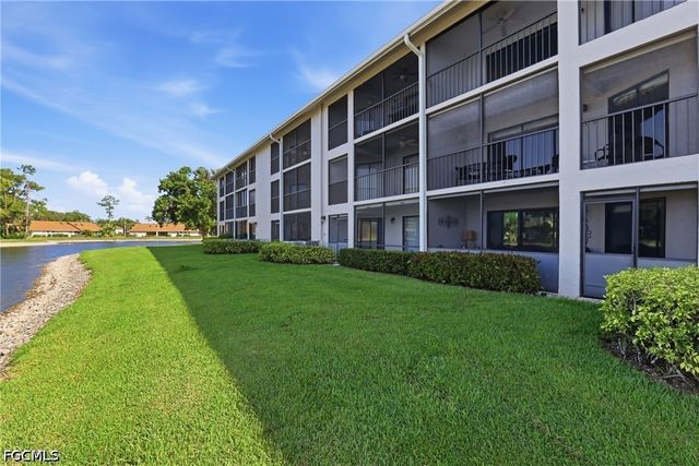 460 Fox Haven DR 1206, Naples, FL 34104