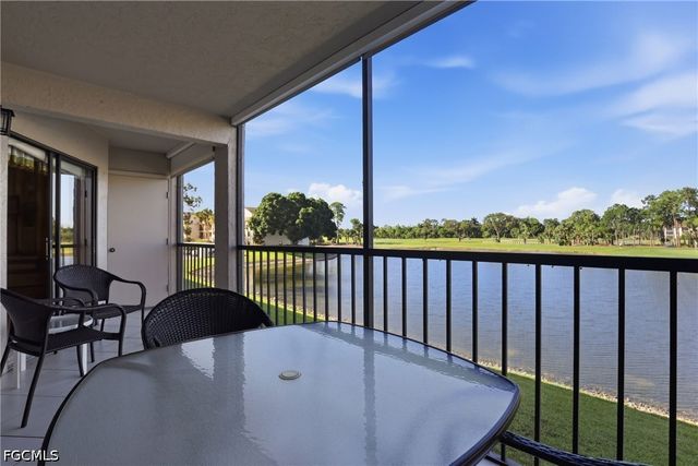 460 Fox Haven DR 1206, Naples, FL 34104