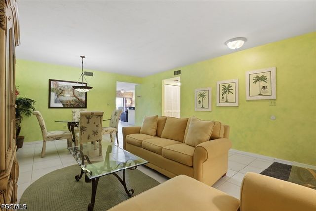 460 Fox Haven DR 1206, Naples, FL 34104