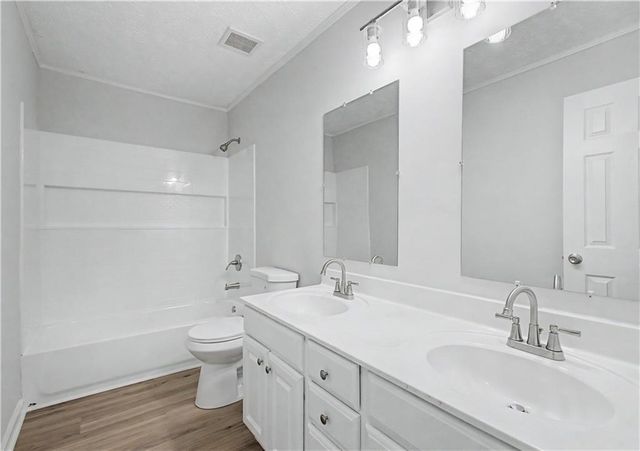 556 Roxbury Drive, Riverdale, GA 30274