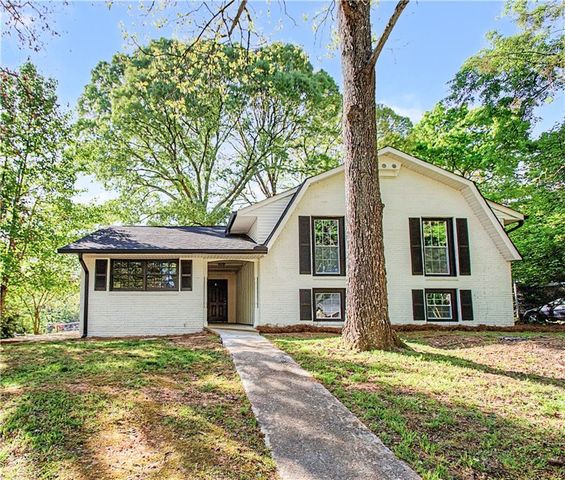 556 Roxbury Drive, Riverdale, GA 30274