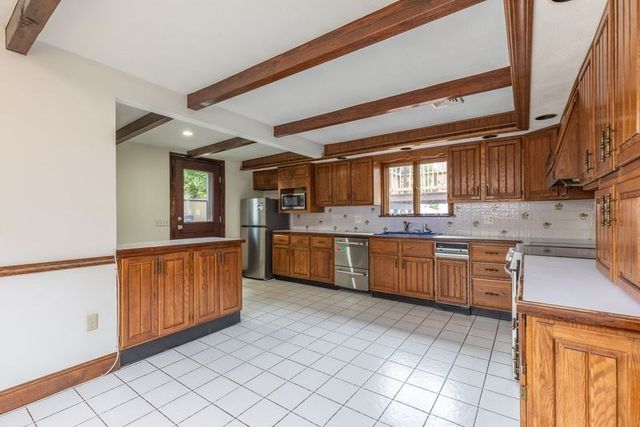 35 Villa Ave, Everett, MA 02149