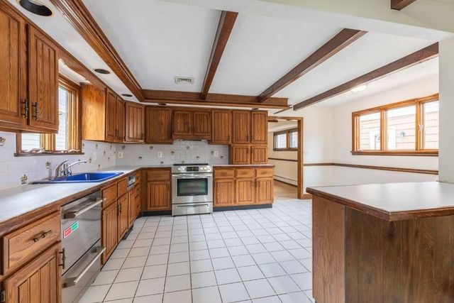 35 Villa Ave, Everett, MA 02149