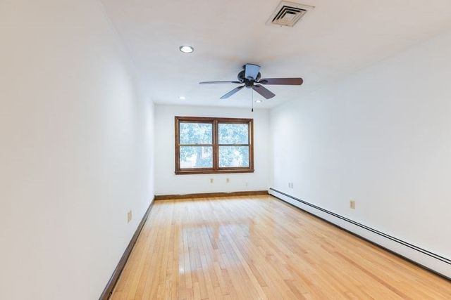 35 Villa Ave, Everett, MA 02149