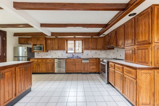 35 Villa Ave, Everett, MA 02149
