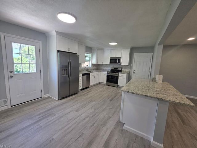 4737 Holladay RD, Virginia Beach, VA 23455