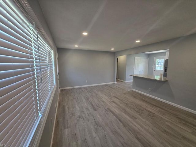 4737 Holladay RD, Virginia Beach, VA 23455
