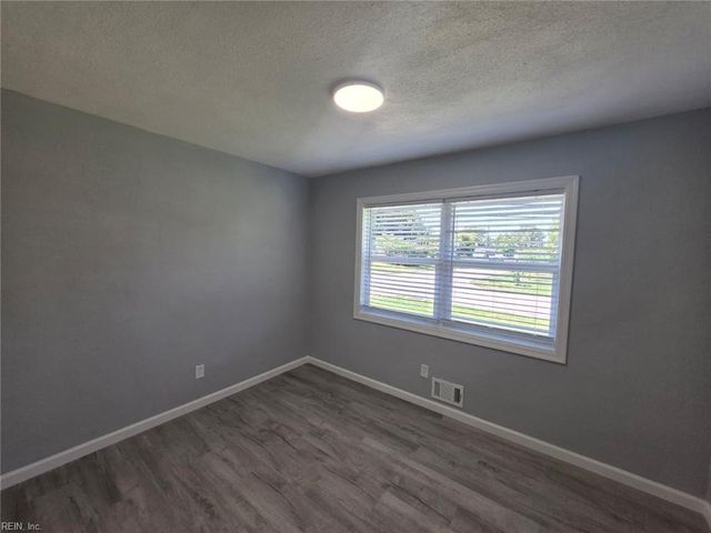 4737 Holladay RD, Virginia Beach, VA 23455