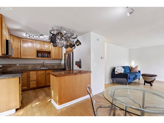 2723 Sw TEXAS St, Portland, OR 97219