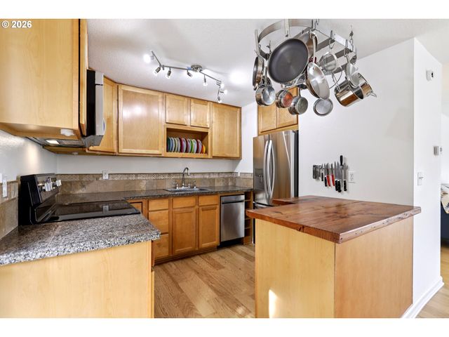 2723 Sw TEXAS St, Portland, OR 97219