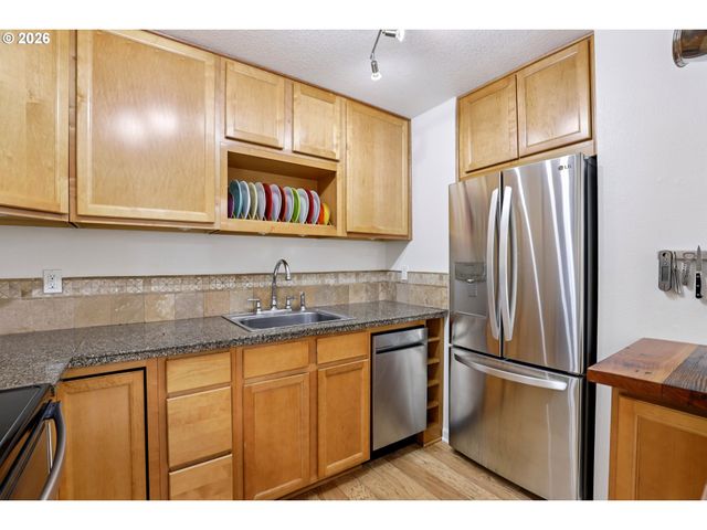 2723 Sw TEXAS St, Portland, OR 97219