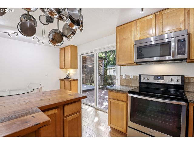 2723 Sw TEXAS St, Portland, OR 97219