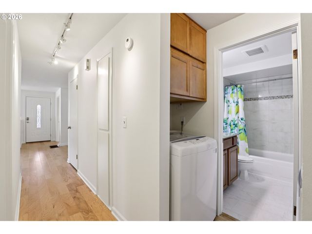 2723 Sw TEXAS St, Portland, OR 97219