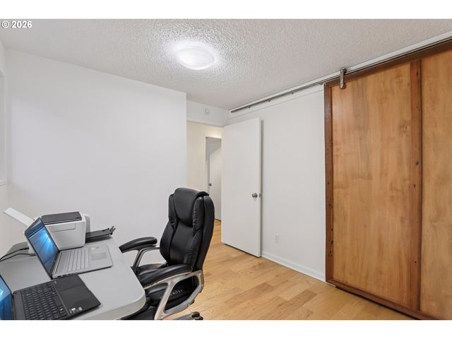 2723 Sw TEXAS St, Portland, OR 97219