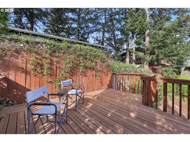 2723 Sw TEXAS St, Portland, OR 97219