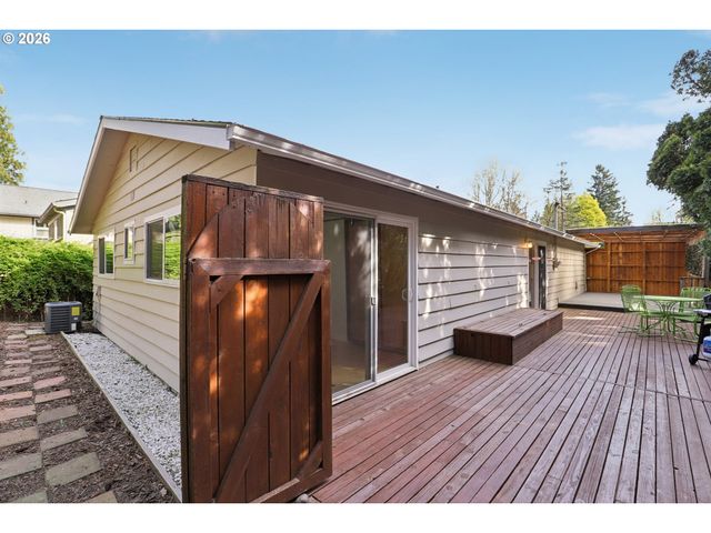 2723 Sw TEXAS St, Portland, OR 97219