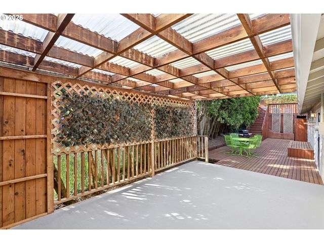 2723 Sw TEXAS St, Portland, OR 97219