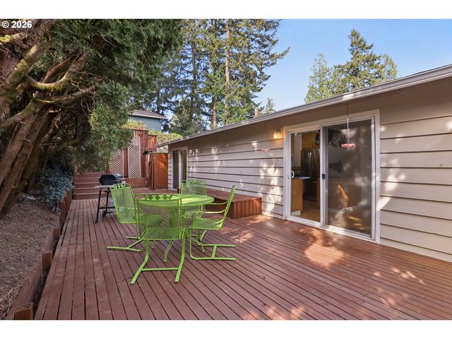 2723 Sw TEXAS St, Portland, OR 97219