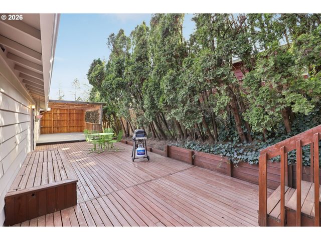 2723 Sw TEXAS St, Portland, OR 97219