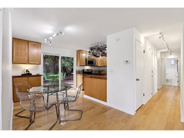 2723 Sw TEXAS St, Portland, OR 97219