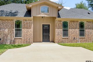 1720 Outer Dr, Tyler, TX 75701